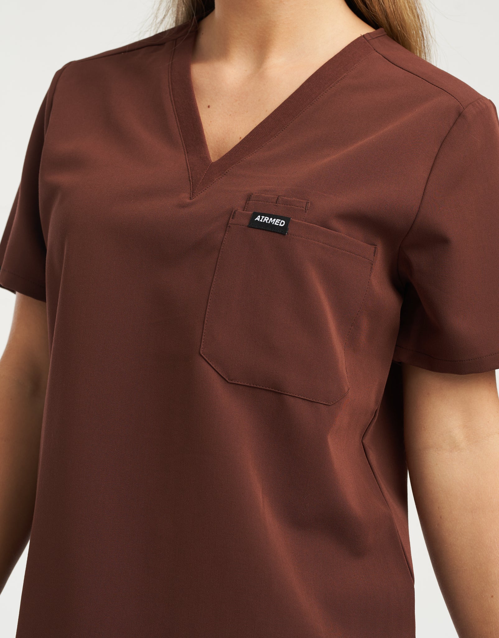 Essential One Pocket V Neck Scrub Top - Cocoa