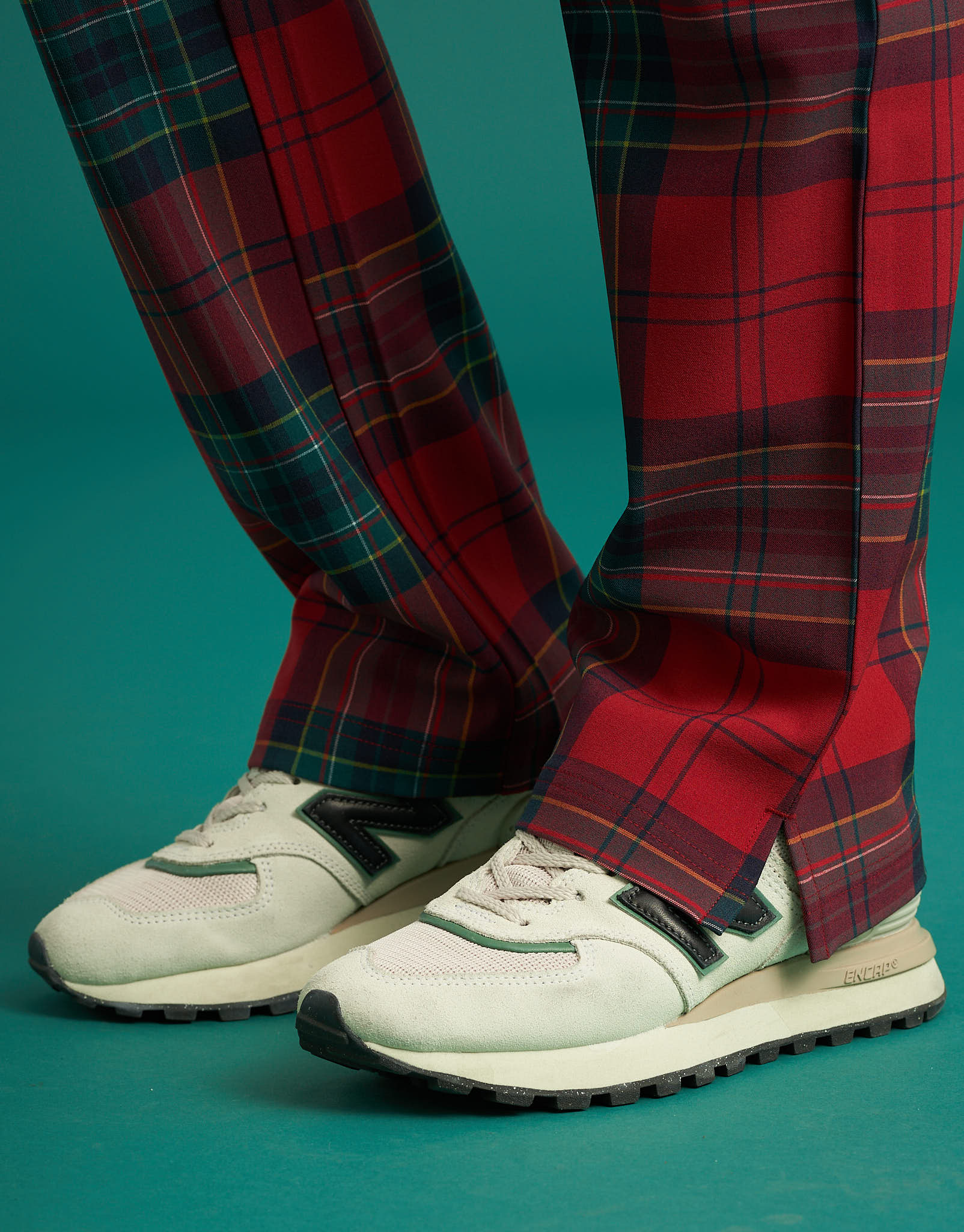 Essential Multi-Pocket Scrub Pants - Christmas Red Tartan