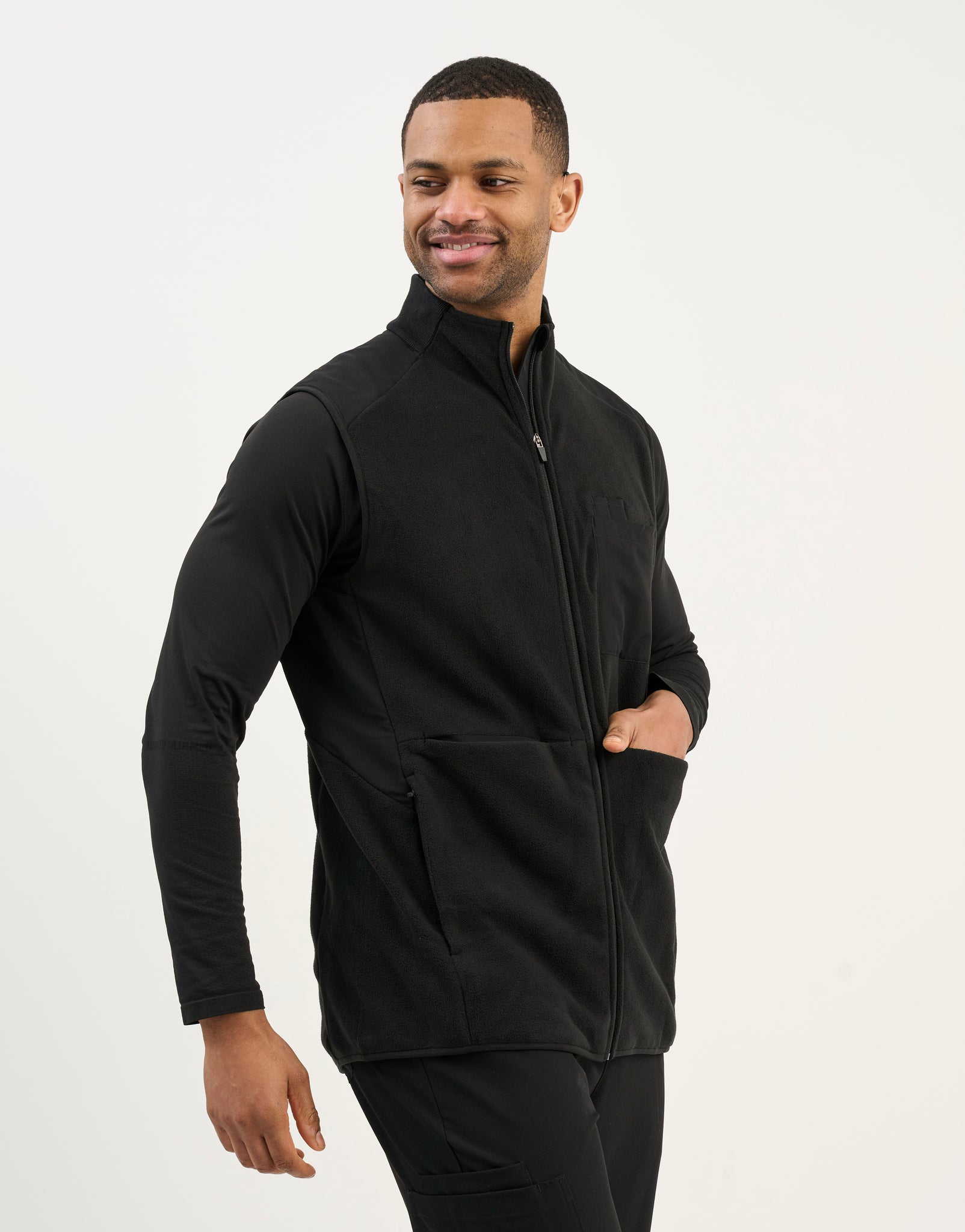 Essential Fleece Vest - Black