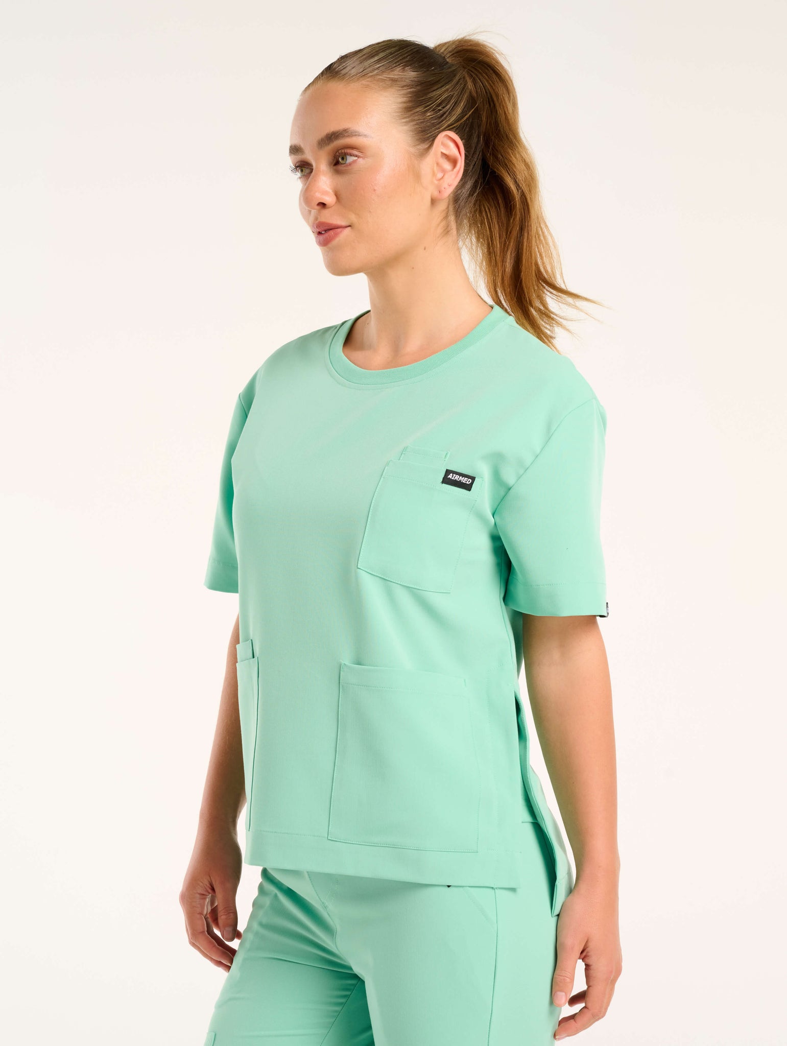 Essential Crewneck Scrub Top - Ocean Mint