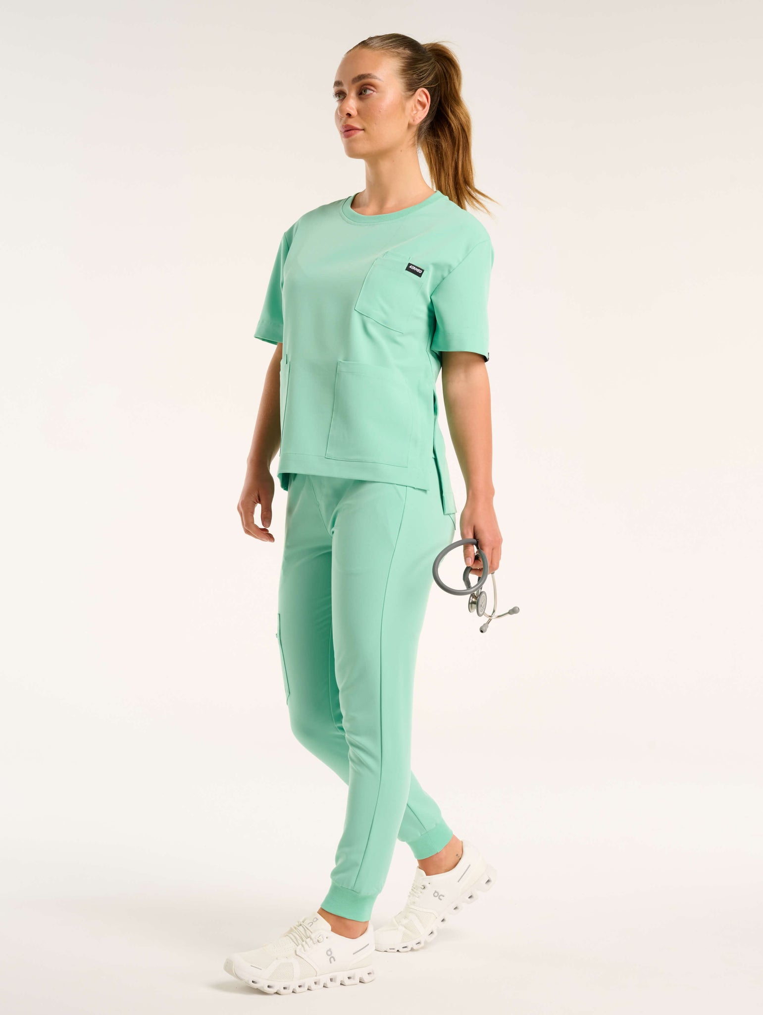 Essential Crewneck Scrub Top - Ocean Mint