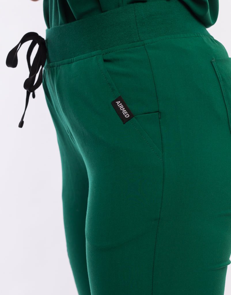 Essential Jogger Scrub Pants - Evergreen