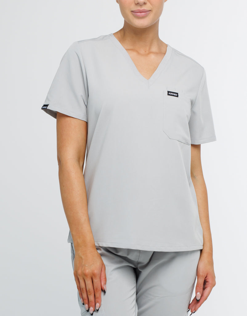 Essential One Pocket V Neck Scrub Top - Tail Light