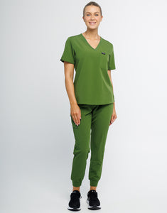 Essential One Pocket V Neck Scrub Top - Fern Green