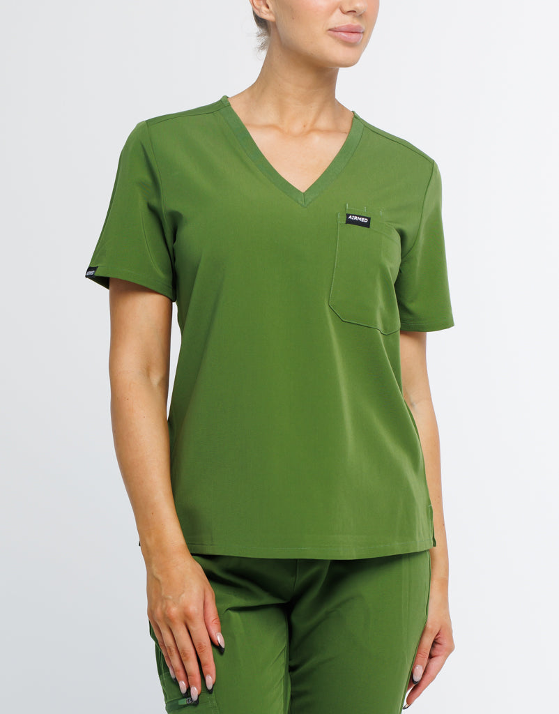 Essential One Pocket V Neck Scrub Top - Fern Green