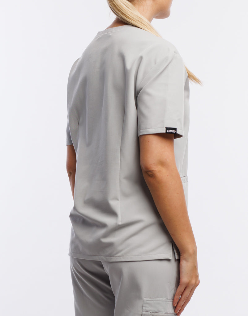 Essential V Neck Scrub Top - Tail Light