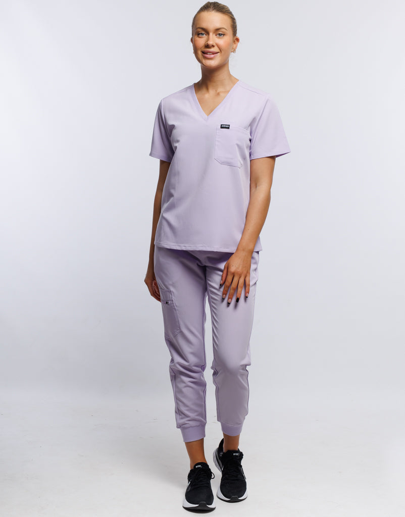 Essential One Pocket V Neck Scrub Top - Pastel Lilac